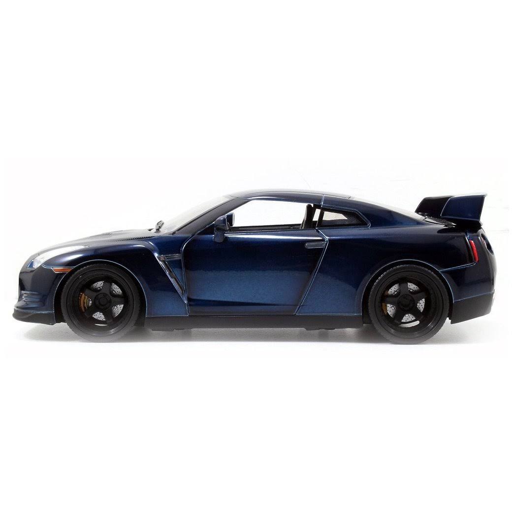 1:18 Scale Diecast Car V28521