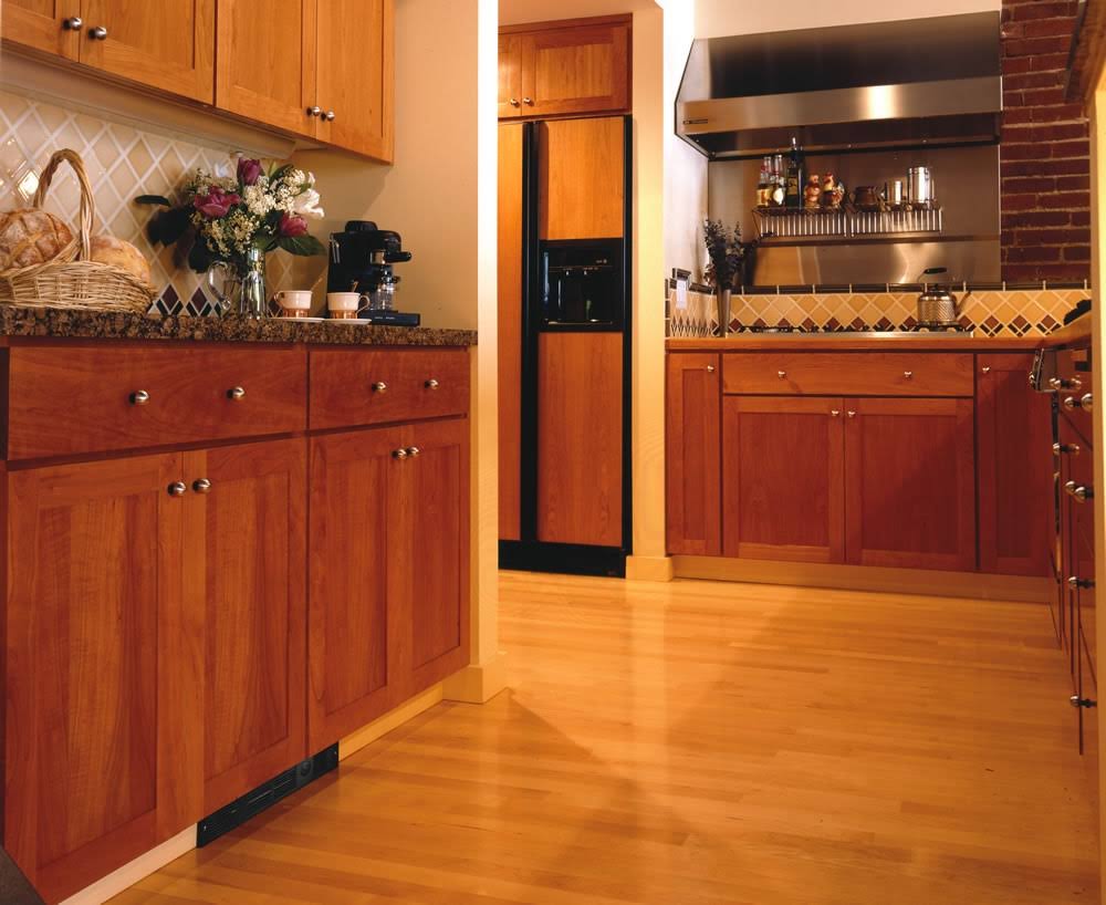 White Under-Cabinet Electric Heater U800707
