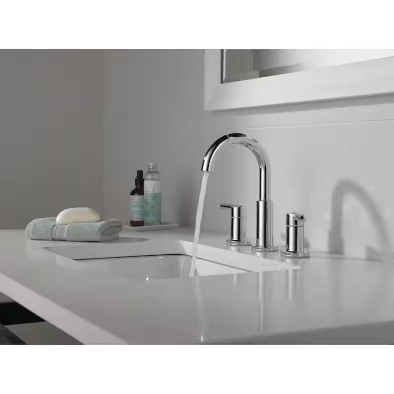2-Handle Widespread Bathroom Faucet in Chrome K781