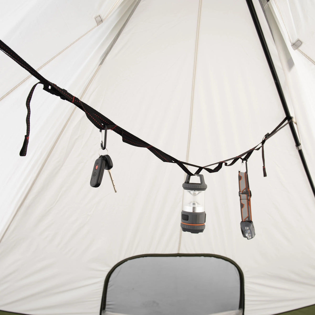 8 Person Camping Tent with Covered Entrance W37383