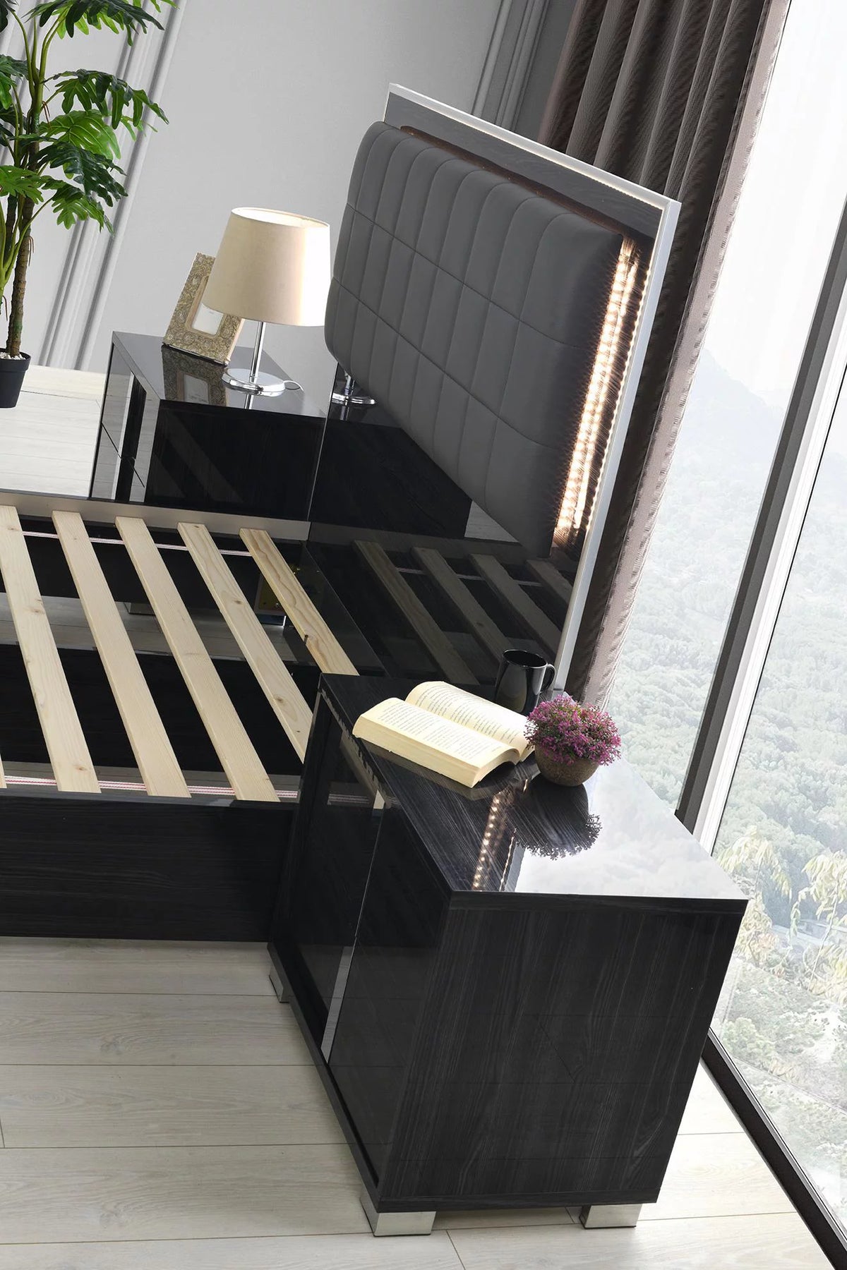 Gloss Grey Queen Bed with LED Light M248066