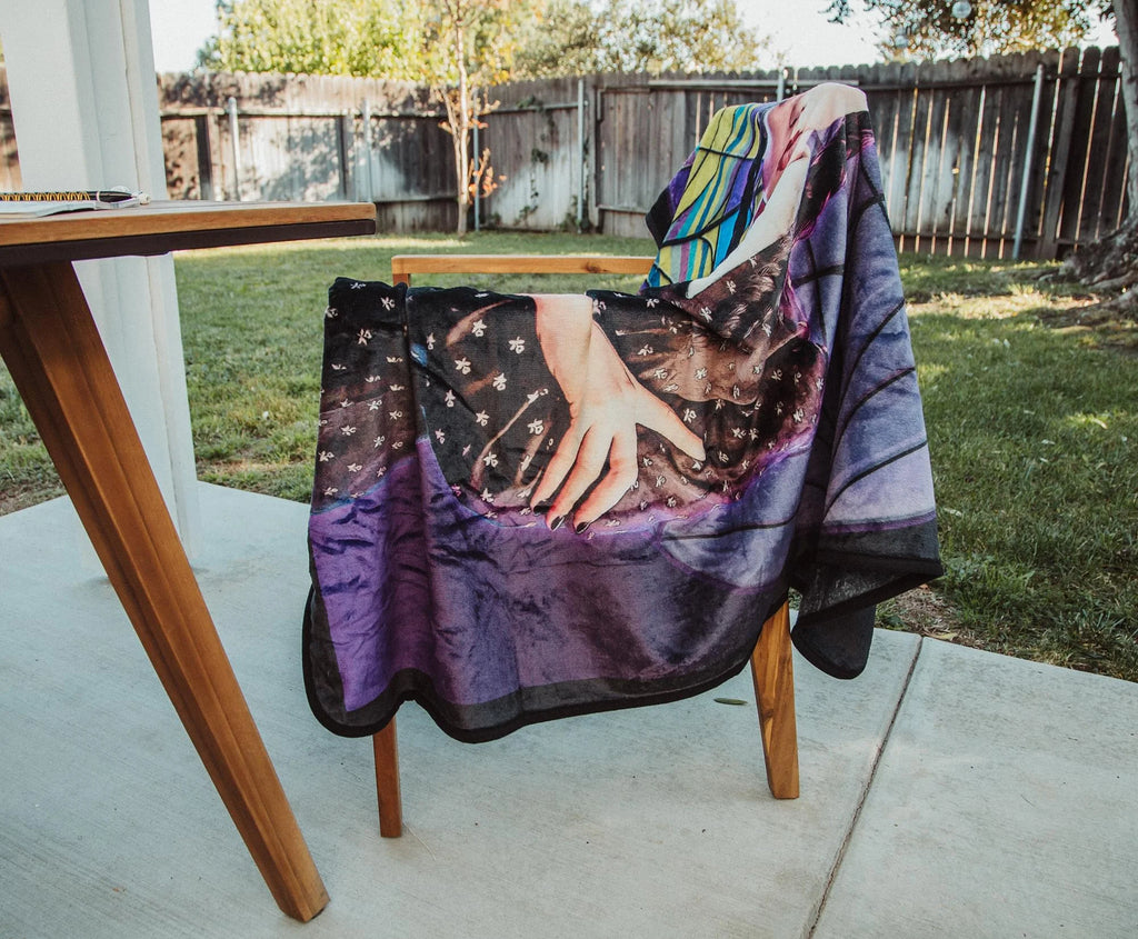Wednesday Raschel Throw Blanket 45 x 60 Inches V443