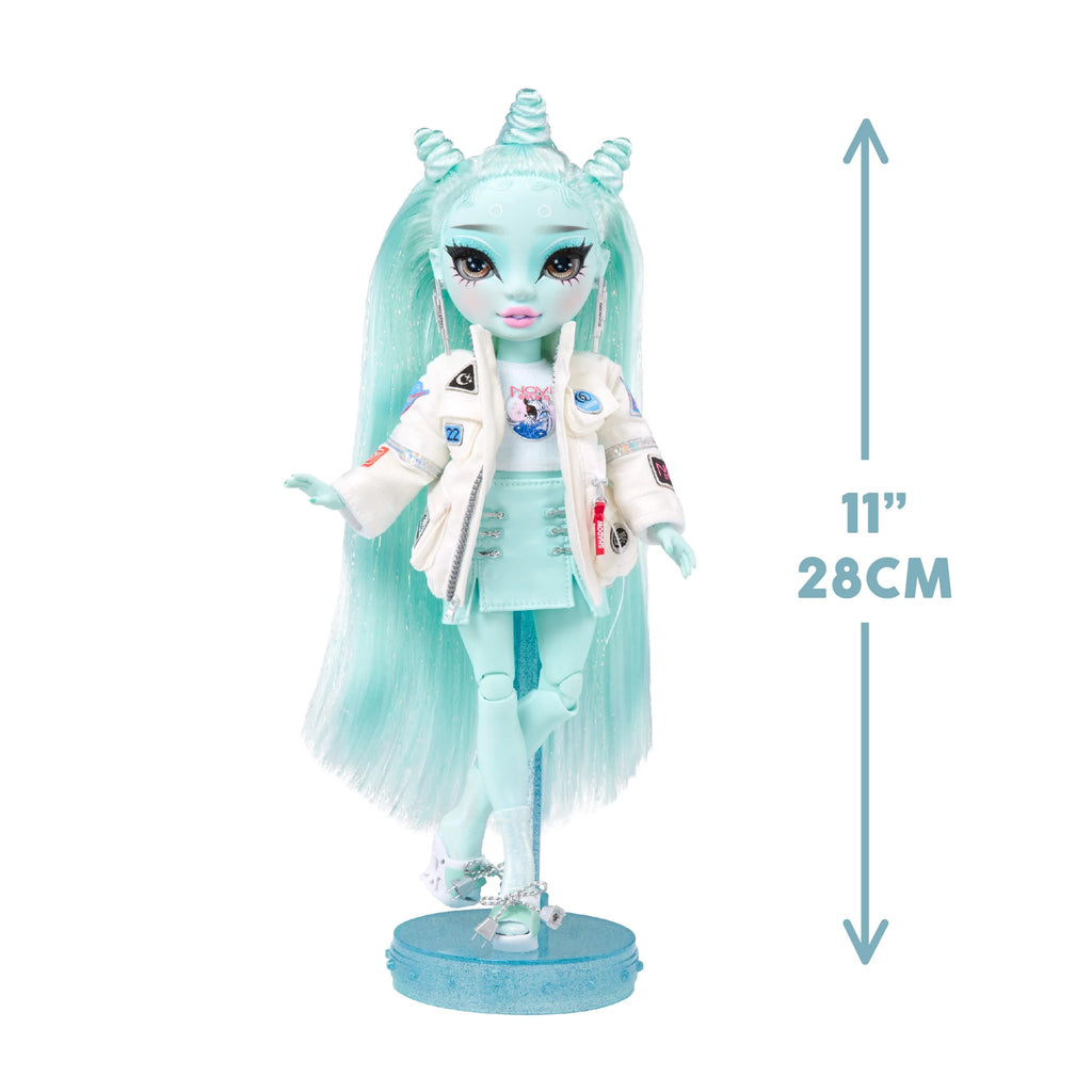 Fashion Doll E83940