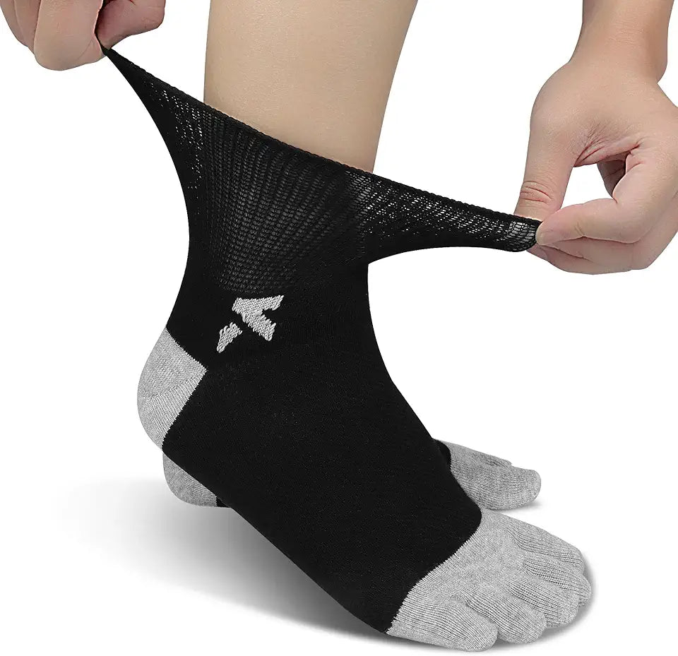 4 Pairs Seamless Loose Fit Non-Binding Cotton Crew Socks A9640
