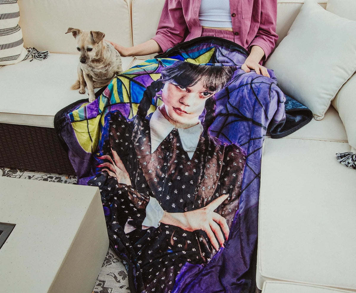 Wednesday Raschel Throw Blanket 45 x 60 Inches V443