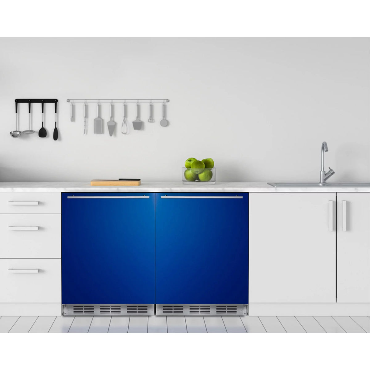 24" Wide 5.1 Cu. Ft. Compact Refrigerator And Freezer Combo - Blue U905